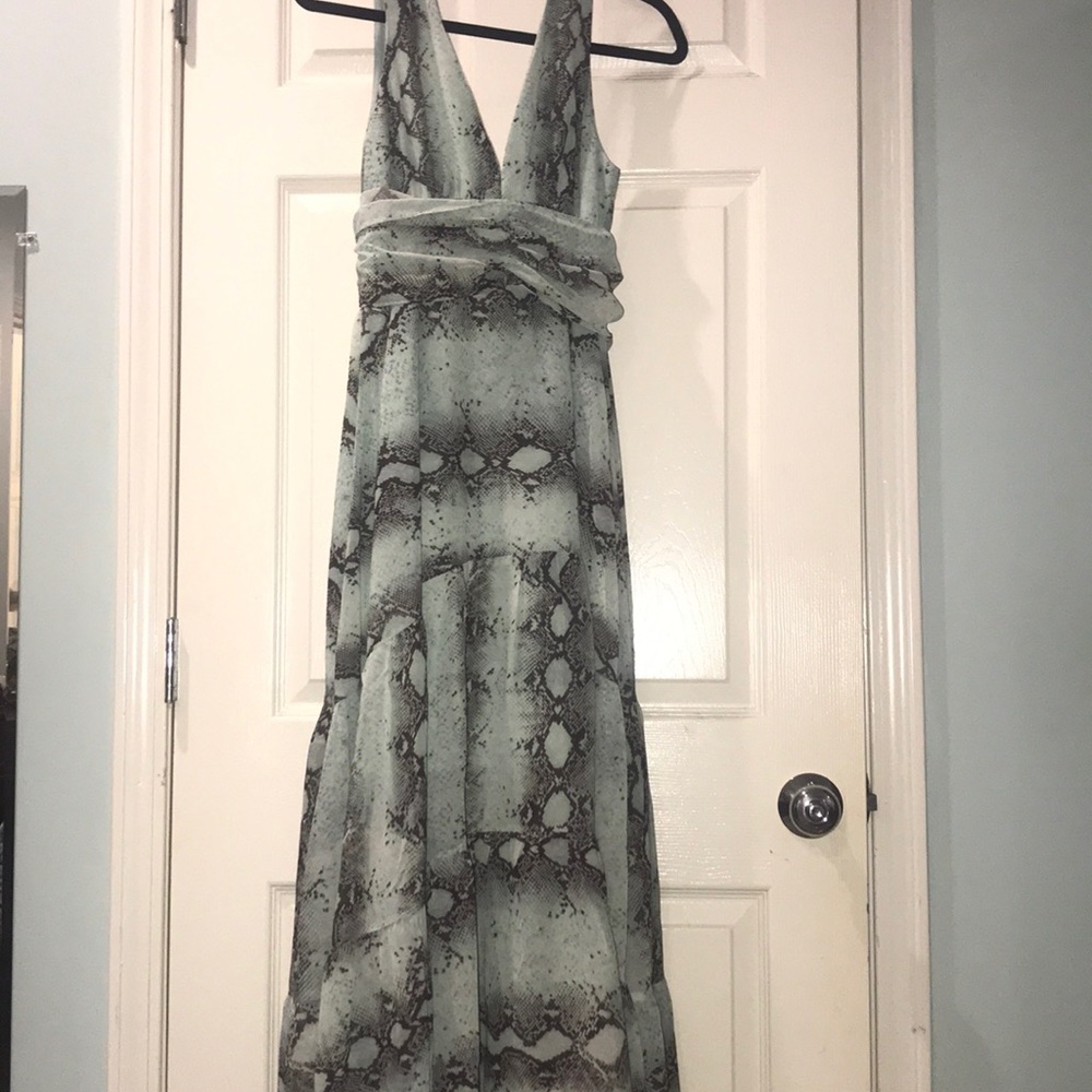 Small maxi dress snake print light blue